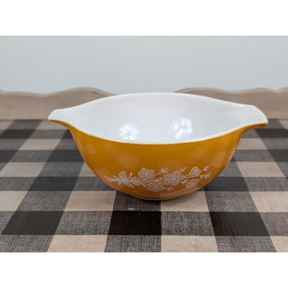 Vintage Pyrex 442 Butterfly Gold 1 11/2 Quart Bowl - Picture 1 of 8